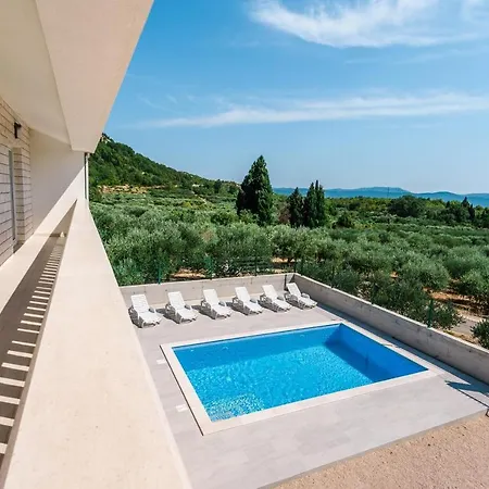 Holiday Raba 16062 *